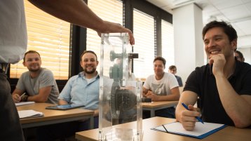 Prof.Dr.A.Faßbender - Anwendungsorientierte Lehre im Hörsaal (Image: Heike Fischer / TH Köln)