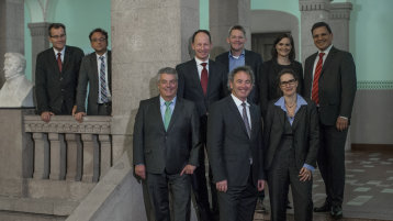 Mitarbeiterinnen und Mitarbeiter im Logistik-Team (Bild: Thilo Schmülgen/TH Köln) Mitarbeiterinnen und Mitarbeiter im Logistik-Team (Bild: Thilo Schmülgen/TH Köln)