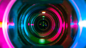 Kameralinse (Bild: iStock / Denniro) Kameralinse (Bild: iStock / Denniro)