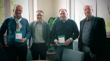 Die Autoren und ihre Professoren: Dietmar Repgen, Karl Maier, Christian Bonn, Peter Schimikowski (von links nach rechts). (Bild: TH Köln)