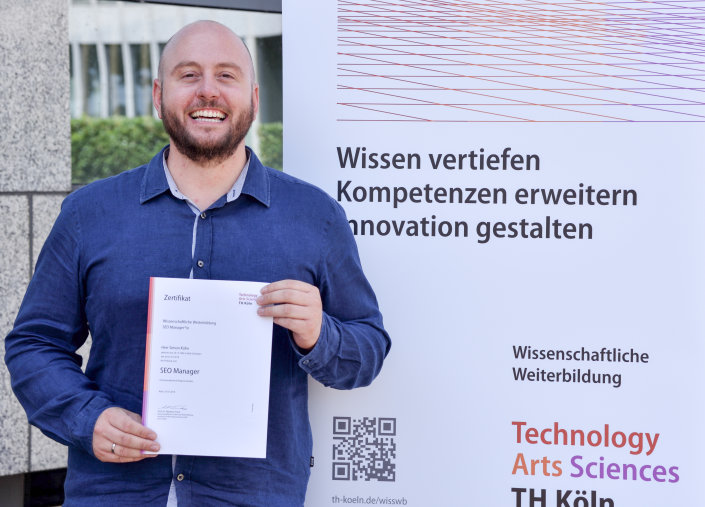 Weiterbildungsabsolvent Simon Kühn, Inhaber von mypaketshop.com Weiterbildungsabsolvent Simon Kühn, Inhaber von mypaketshop.com