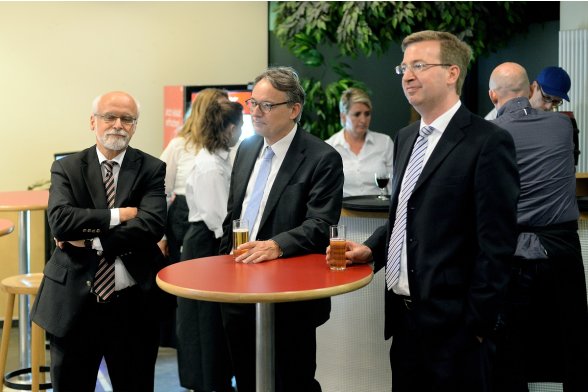 Prof. Dr. Jochen Axer, Prof. Dr. Karl Maier und Ralph Eisenhauer (von links nach rechts)