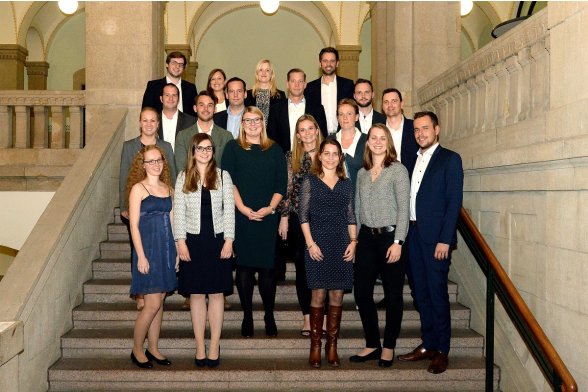 Gruppenfoto der AbsolventInnen