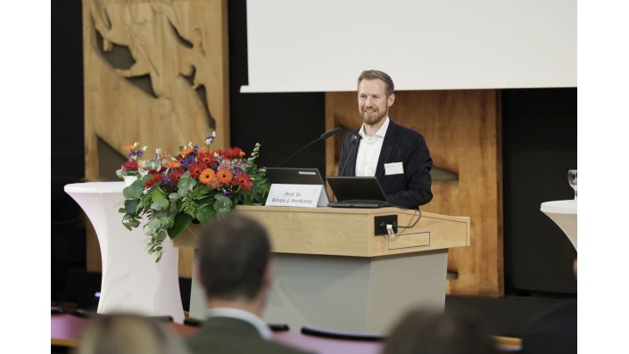 Prof. Dr. Simon Heetkamp eröffnete das 3. Cyber Insurance Forum