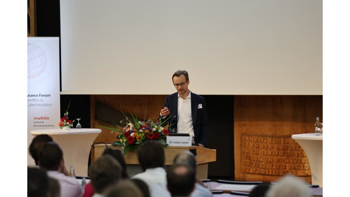 Vortrag Julian Lesser