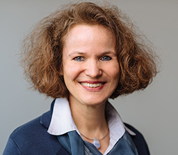 Dr. Ursula Hassel