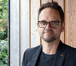 Prof. Thorsten Burgmer