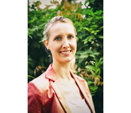 Dr. Anna-Katharina Elstermann