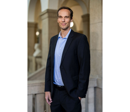 Prof. Dr. Felix Miebs